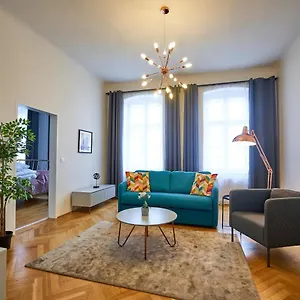 Fancy For 6 With Self-check-in At Spittelberg Wien